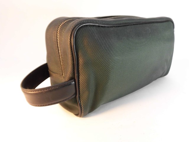 ルイヴィトン　ポーチ