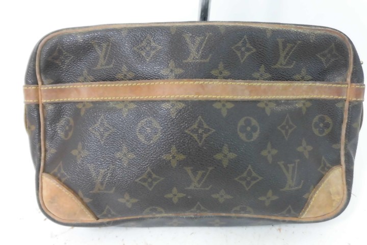 ルイヴィトン　ポーチ