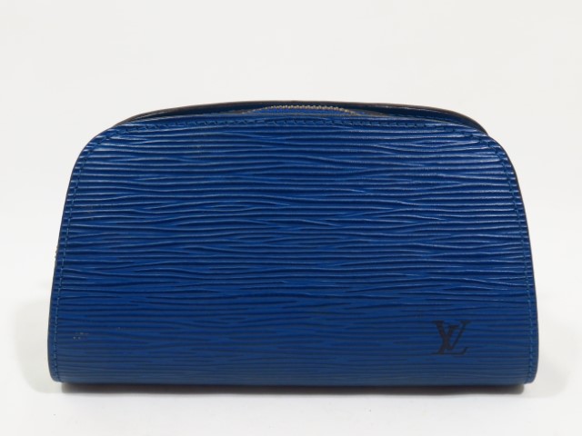 ルイヴィトン　ポーチ