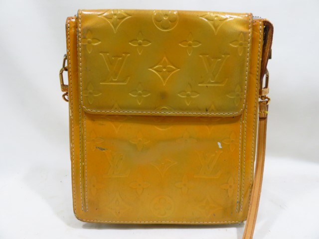 ルイヴィトン　ポーチ