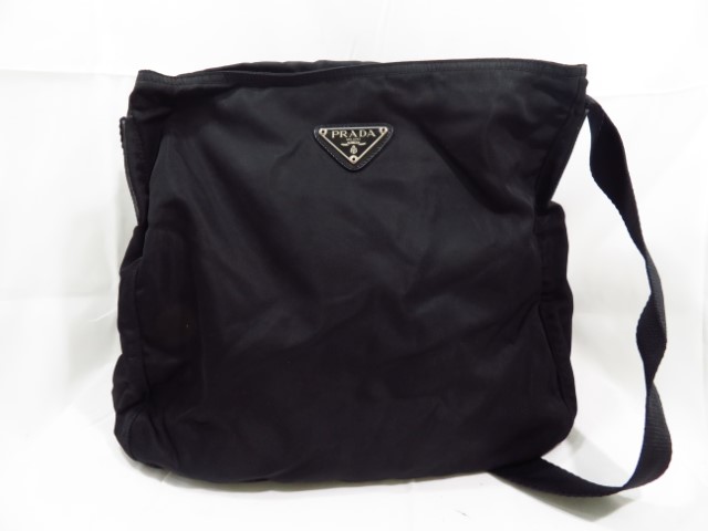 プラダ　ショルダーバッグ