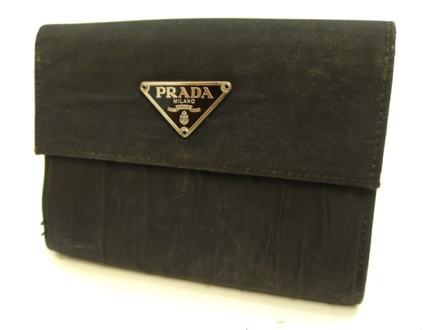 プラダ　財布