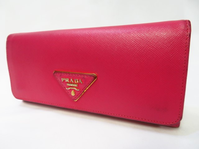 プラダ　財布