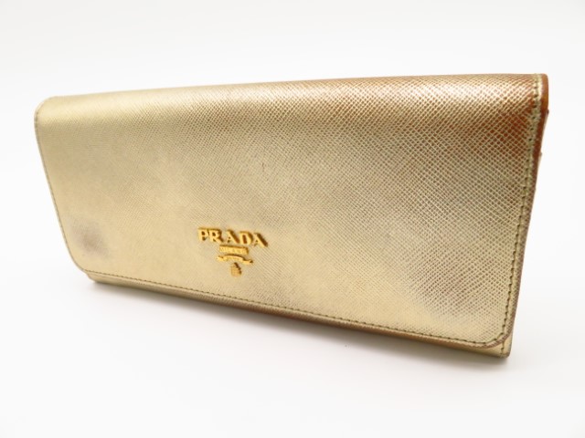 プラダ　財布